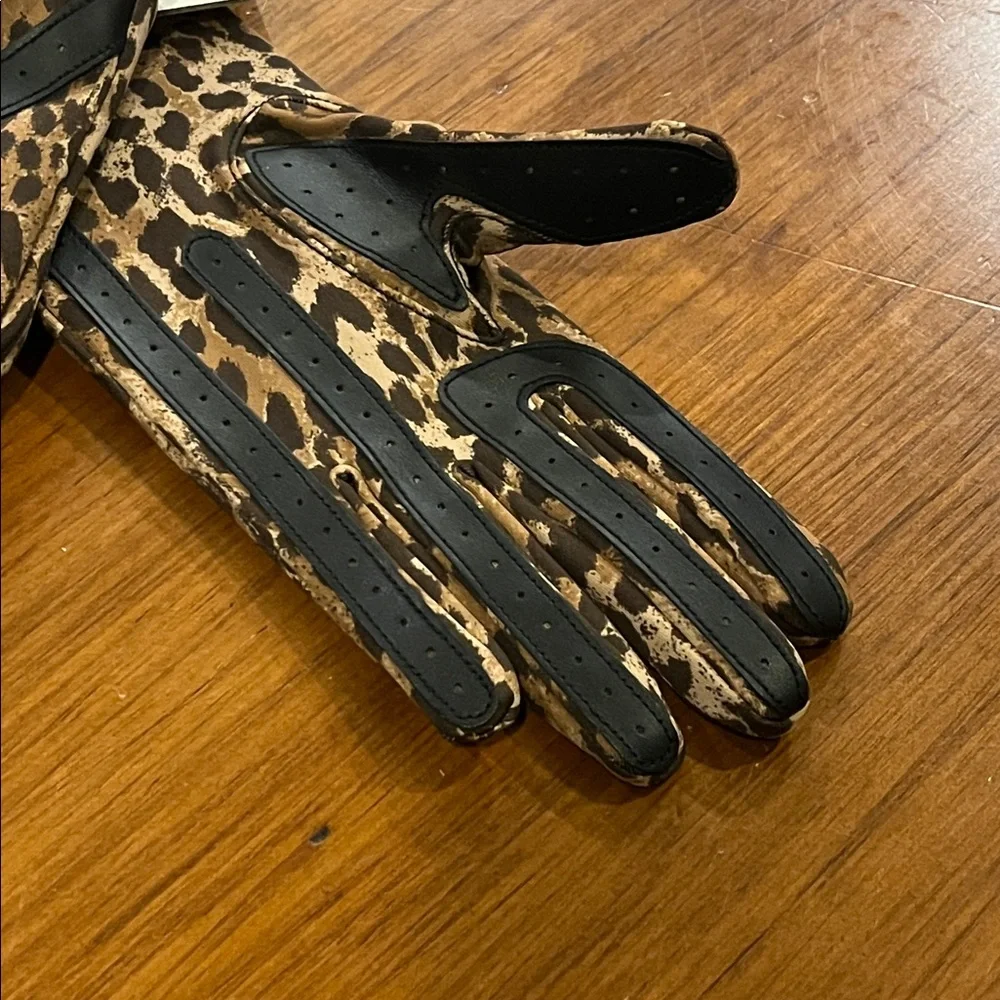 Isotoner Leopard Gloves Smart Dri Water Repellent Smart Torch Women’s Size S/M - Picture 5 of 8